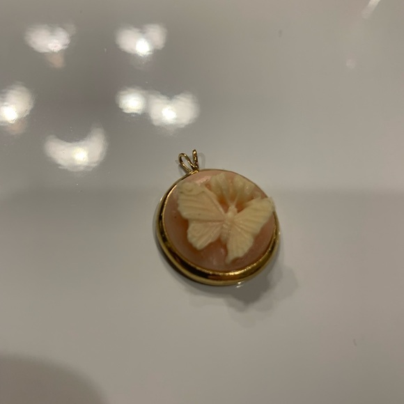 Vintage Trifari Gold and Cream Butterfly Pendant - Picture 6 of 7